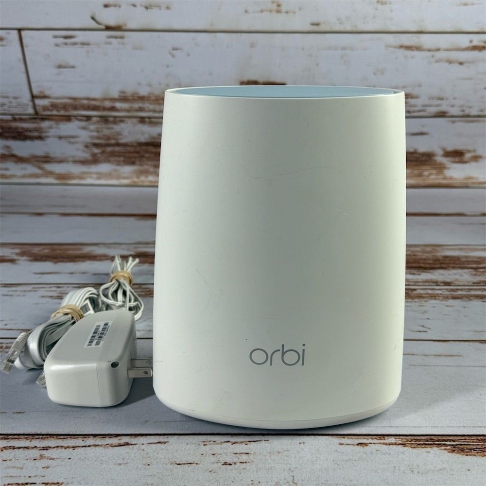 Netgear Orbi RBR40 Tri-Band Whole Home Mesh WiFi Router White w/ Adapter Used